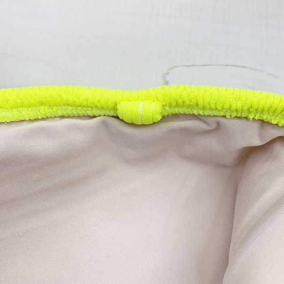 PILYQ PINEAPPLE TUBE BANDEAU NWT Bikini SET 
MED - Picture 14 of 14